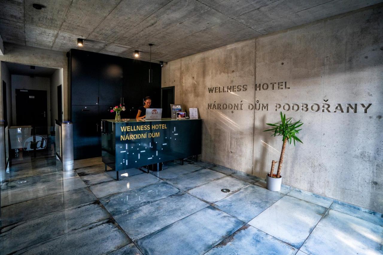 Hotel Narodni Dum Podborany Zewnętrze zdjęcie